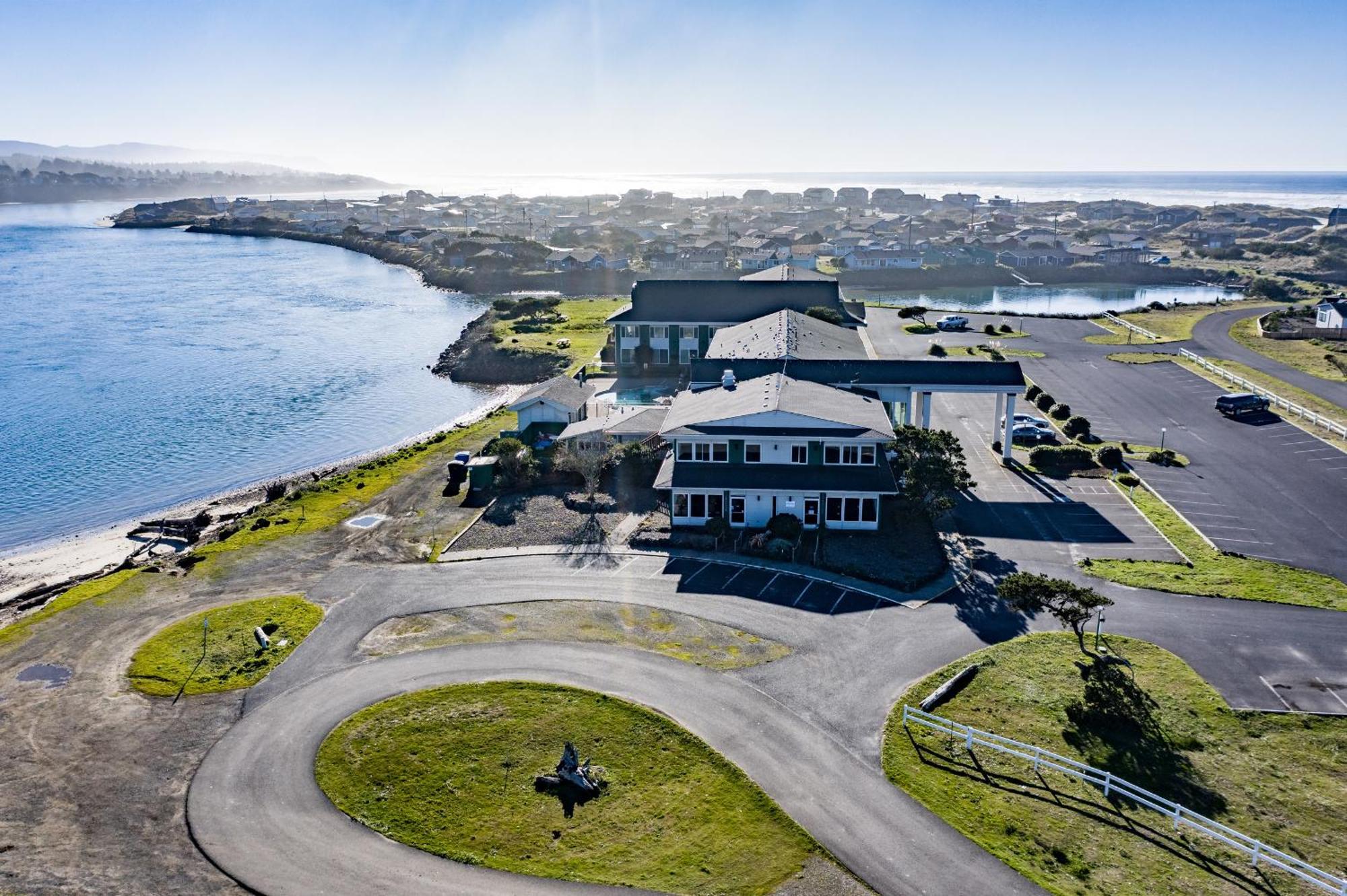 Alsi Resort Hotel Waldport Eksteriør bilde