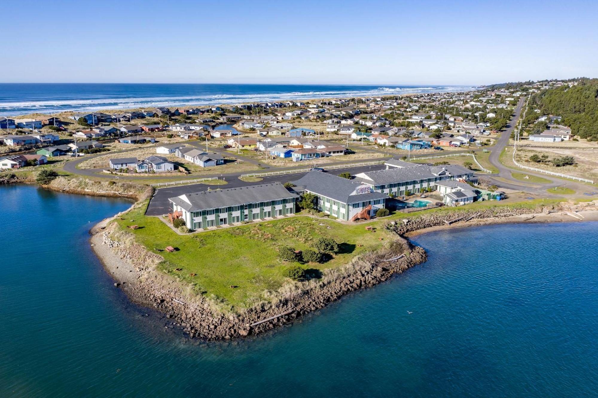 Alsi Resort Hotel Waldport Eksteriør bilde