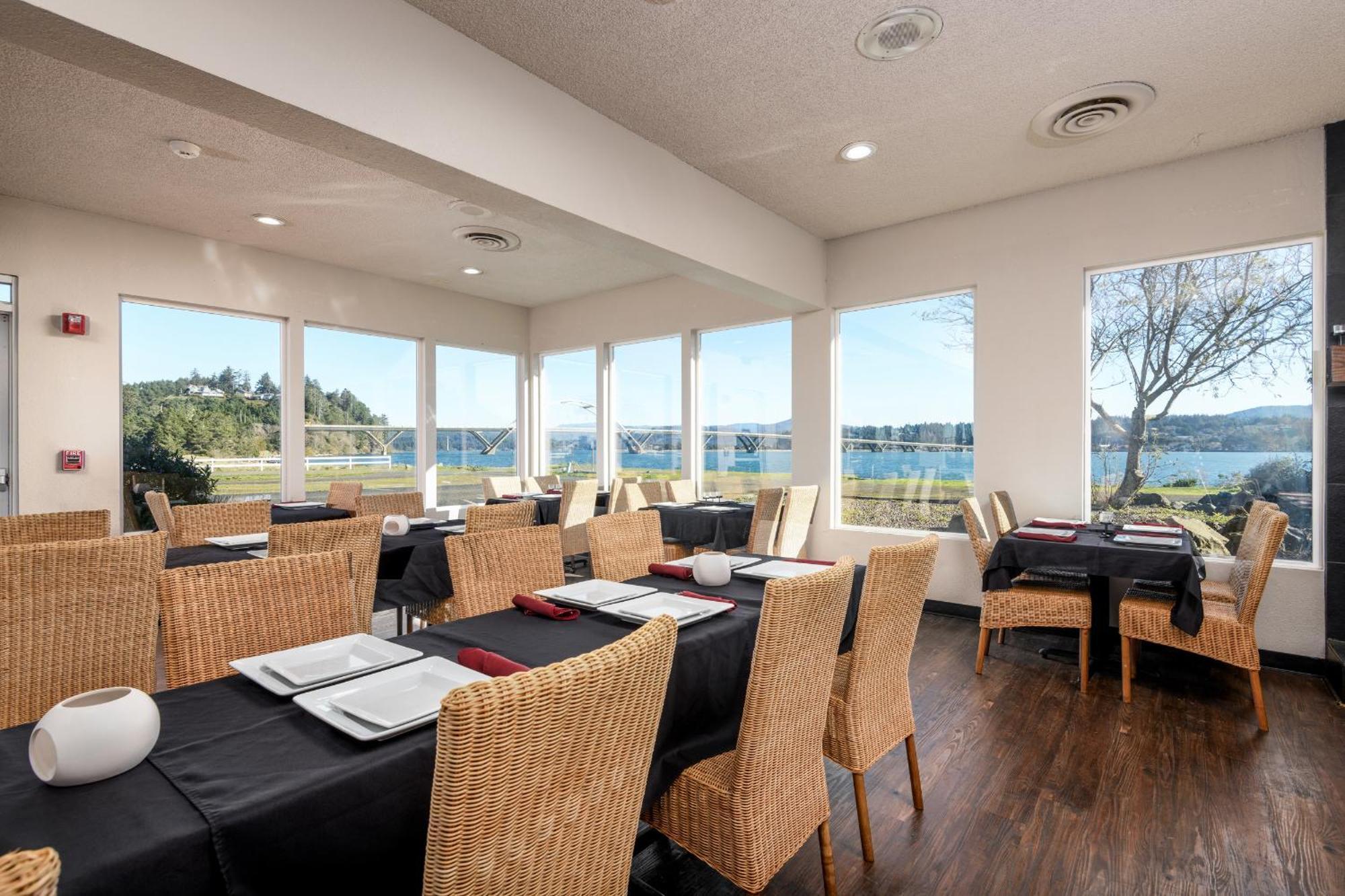 Alsi Resort Hotel Waldport Eksteriør bilde