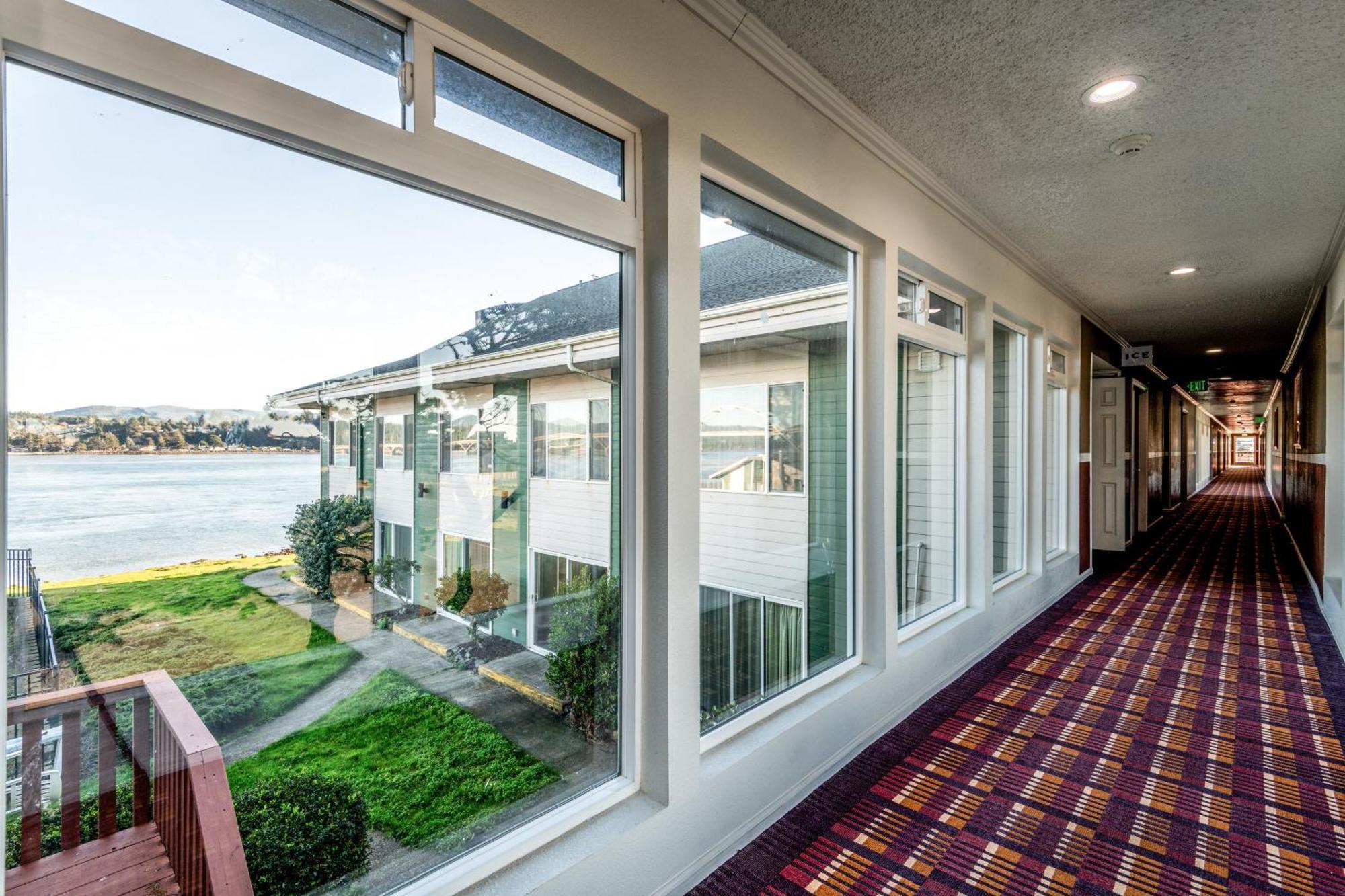 Alsi Resort Hotel Waldport Eksteriør bilde