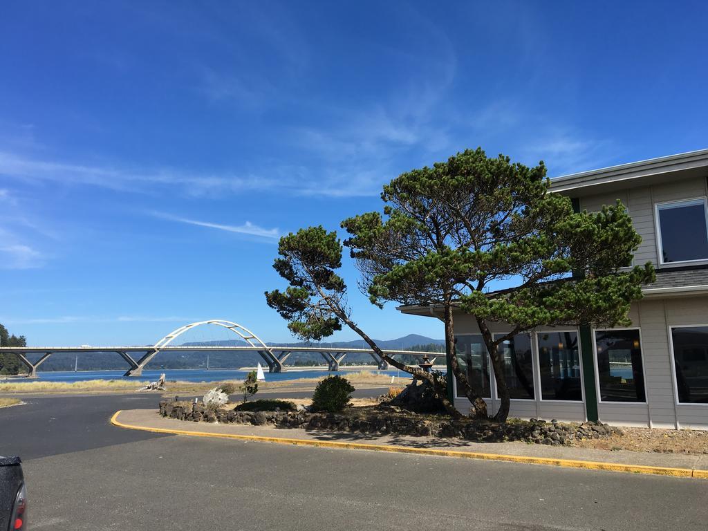 Alsi Resort Hotel Waldport Eksteriør bilde